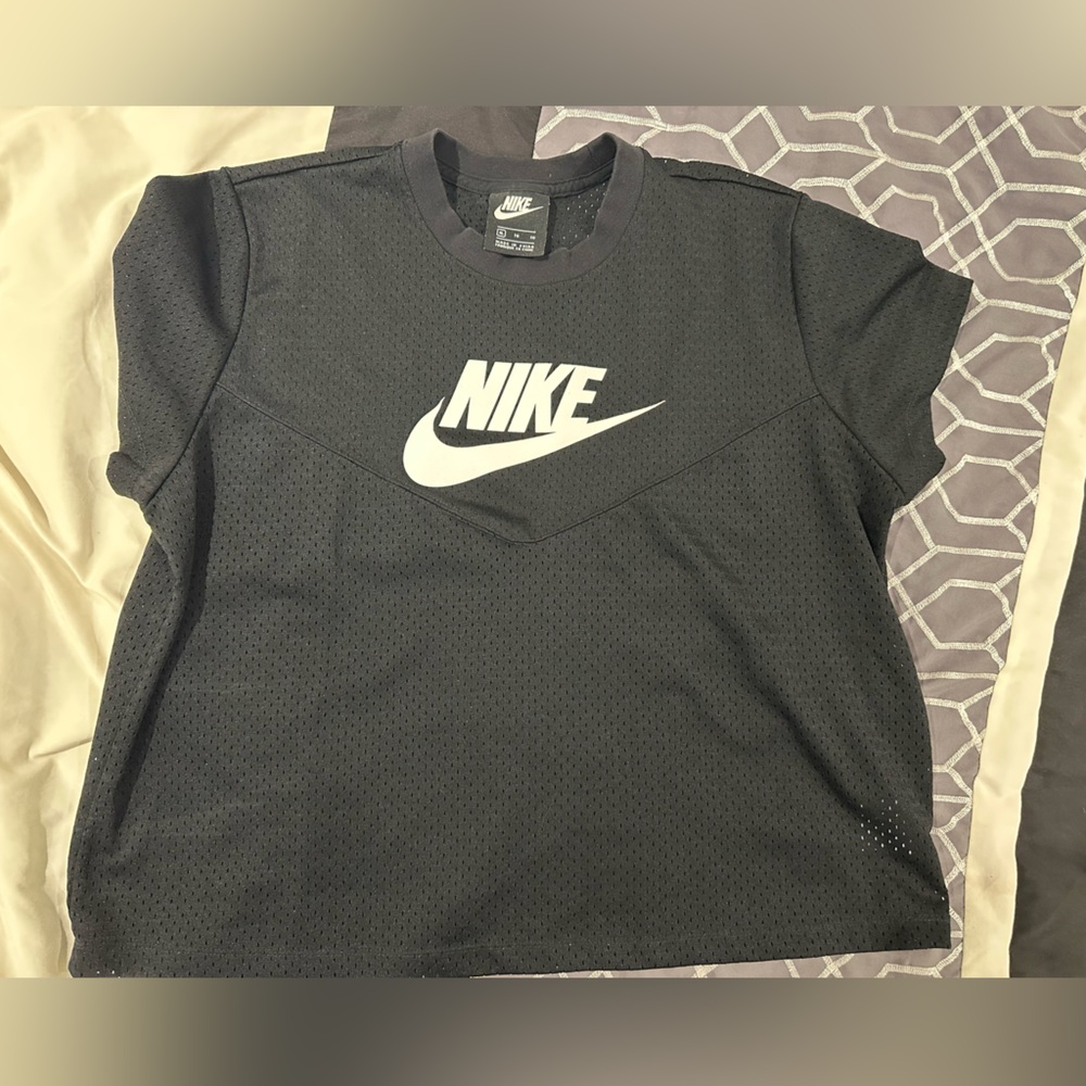 Nike tshirt